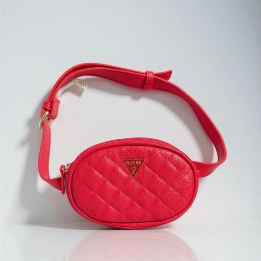 New❣️Guess? Brand, Vibrant Red Crossbody Bag/Waist Bag/Belly Bag 🫦, NWT